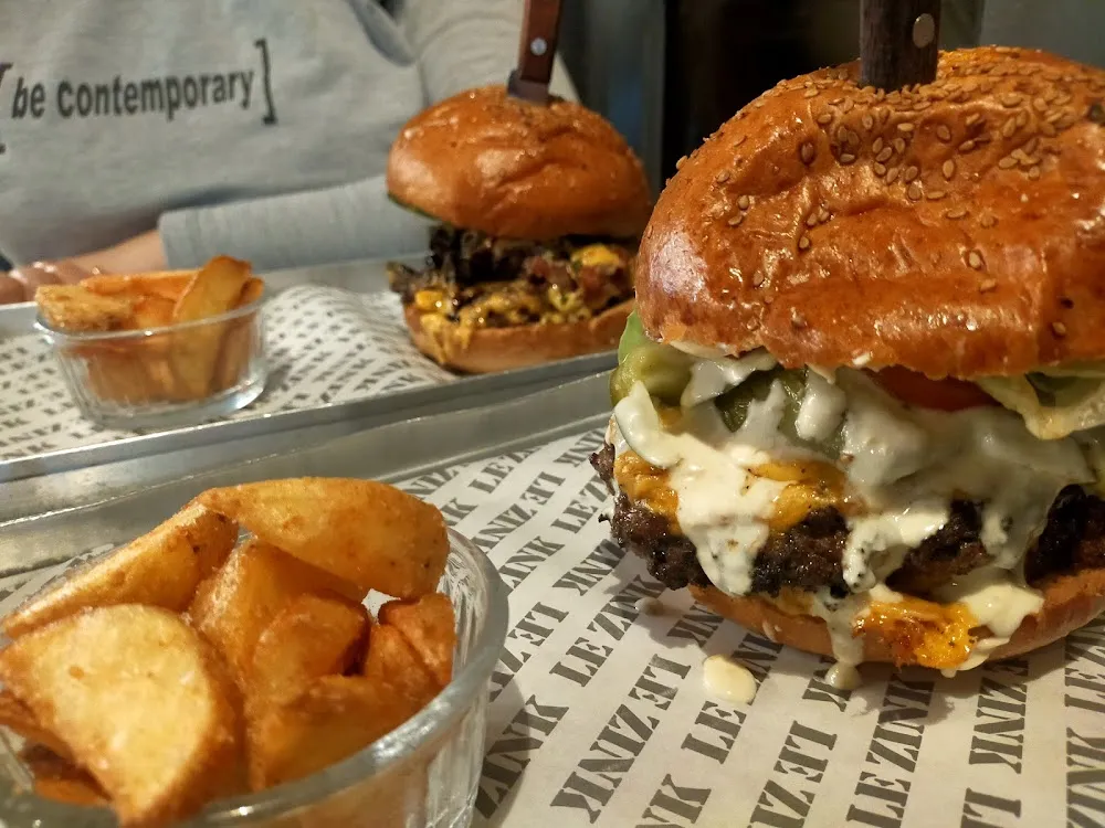 Double Smoked Meat Burger